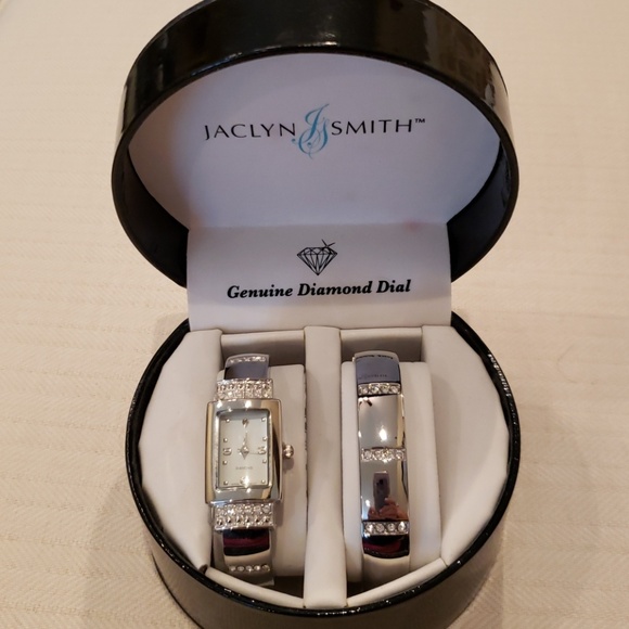 Vintage Jaclyn Smith watch and bracelet set - Picture 1 of 3